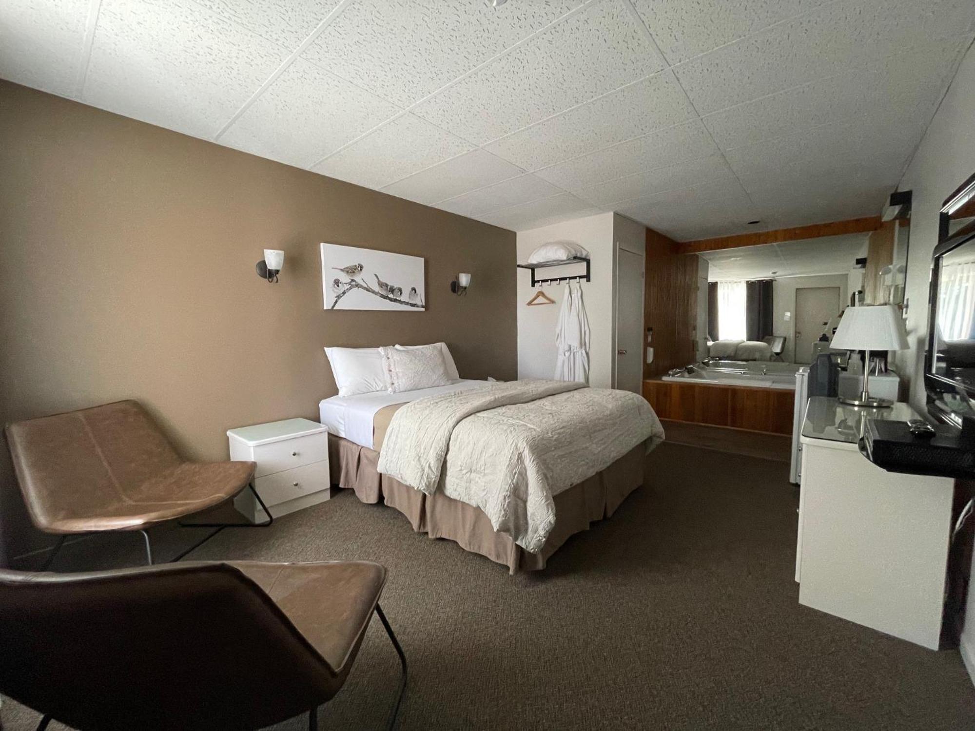 Hotel Le Pionnier タドゥサック エクステリア 写真